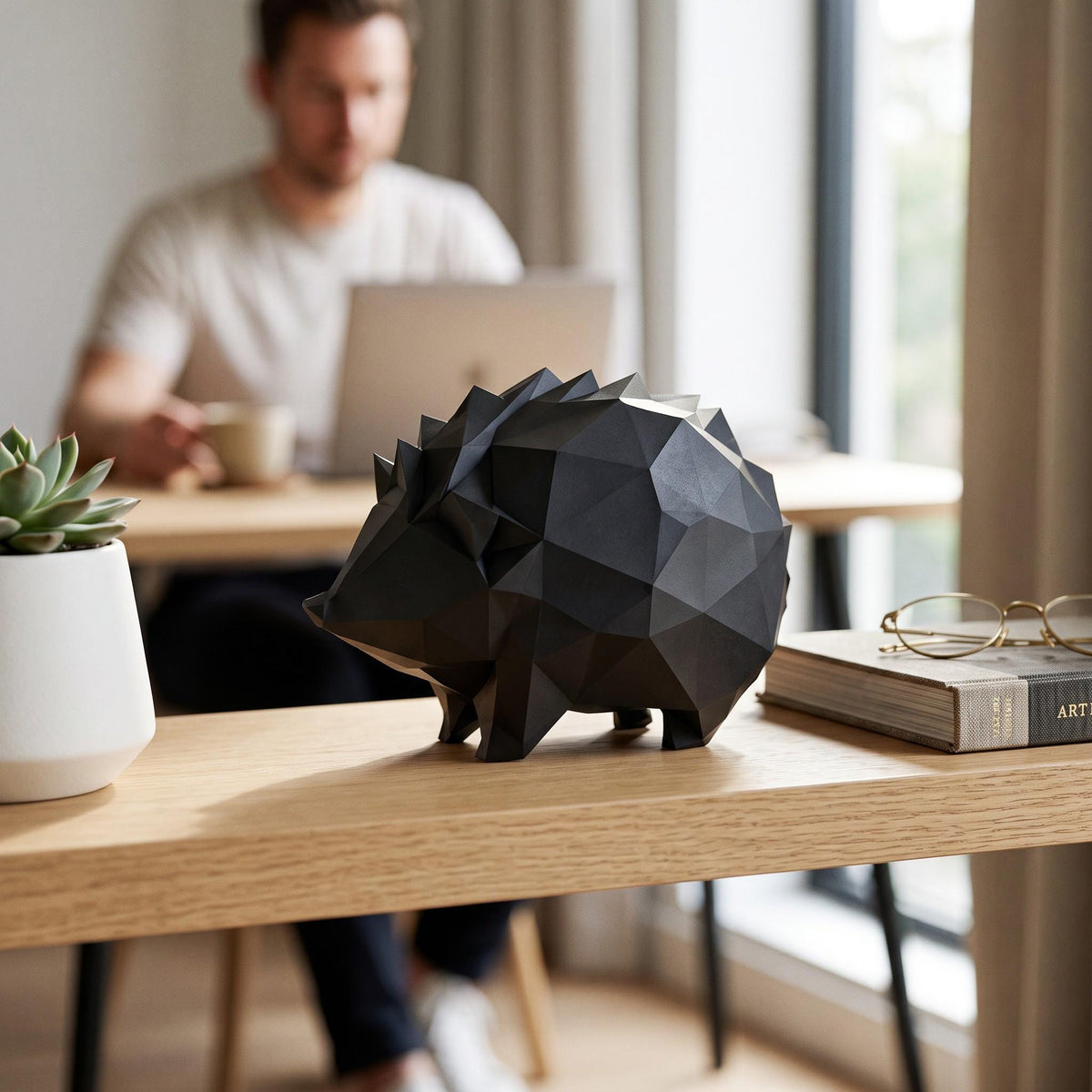 Low Poly 3D Printed Hedgehog Sculpture – Geometric Animal Home Décor (PLA)